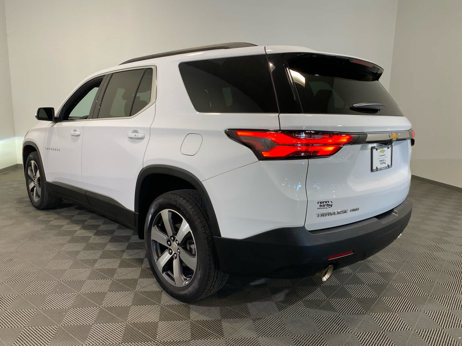 2023 Chevrolet Traverse LT Leather