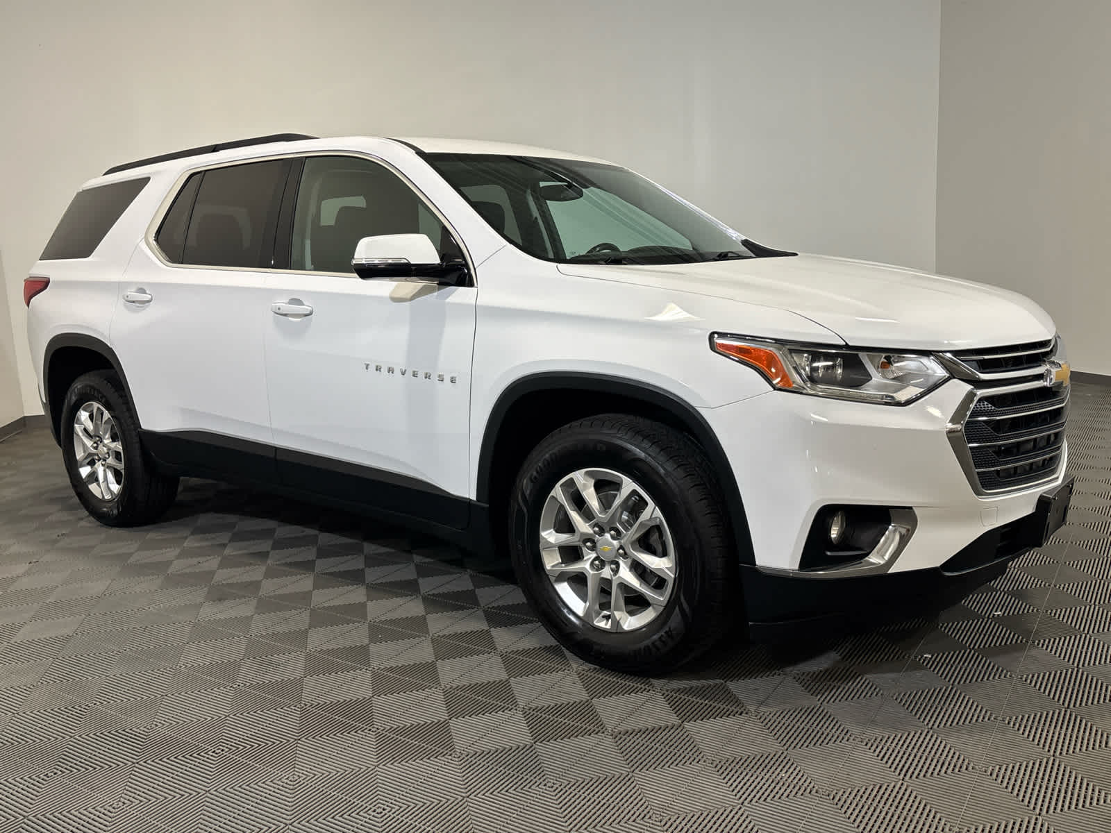 2020 Chevrolet Traverse LT Leather