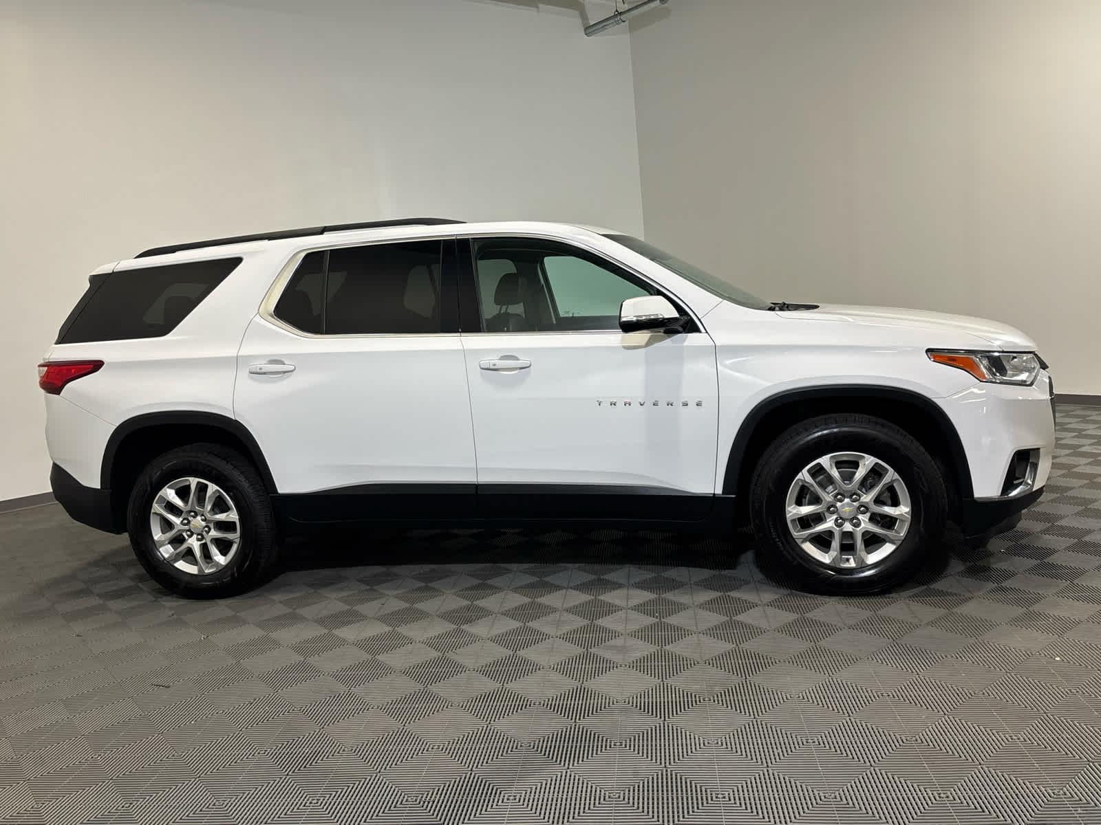 2020 Chevrolet Traverse LT Leather