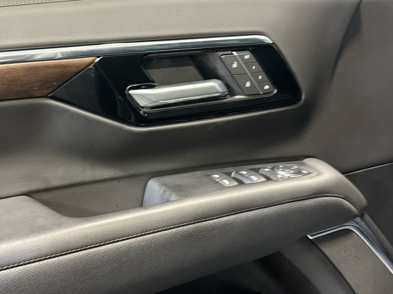 2025 Chevrolet Suburban High Country