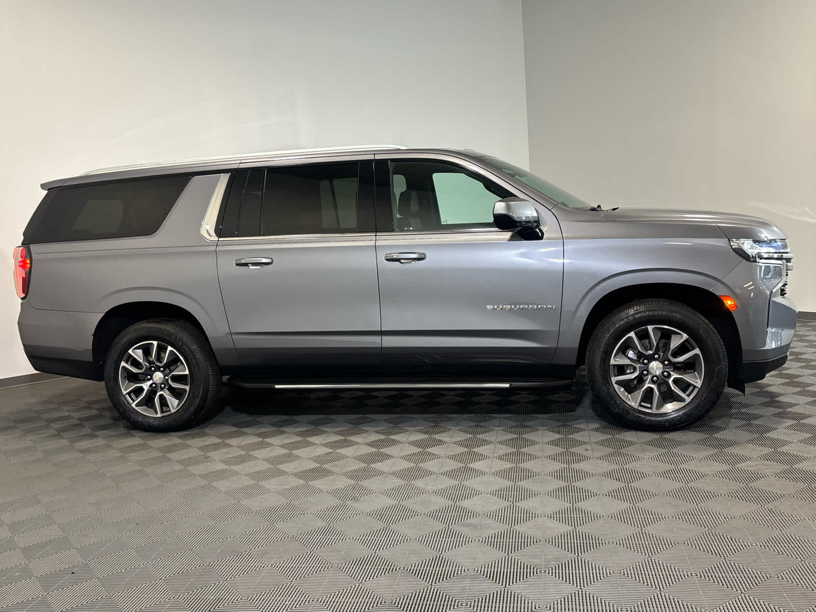 2021 Chevrolet Suburban LT
