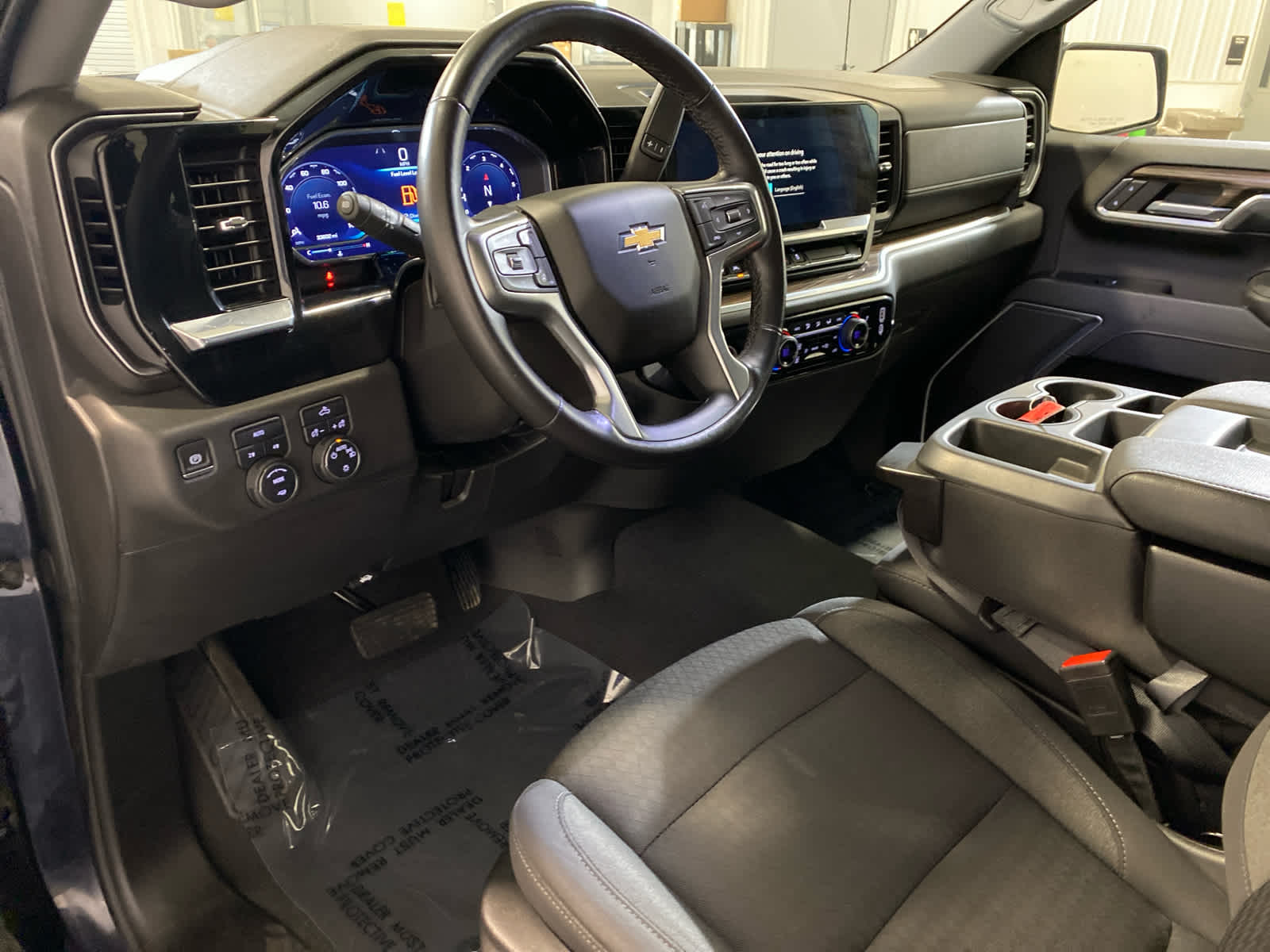 2022 Chevrolet Silverado 1500 LT (2FL)