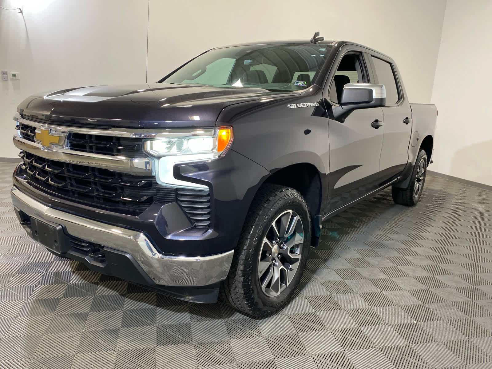 2022 Chevrolet Silverado 1500 LT (2FL)