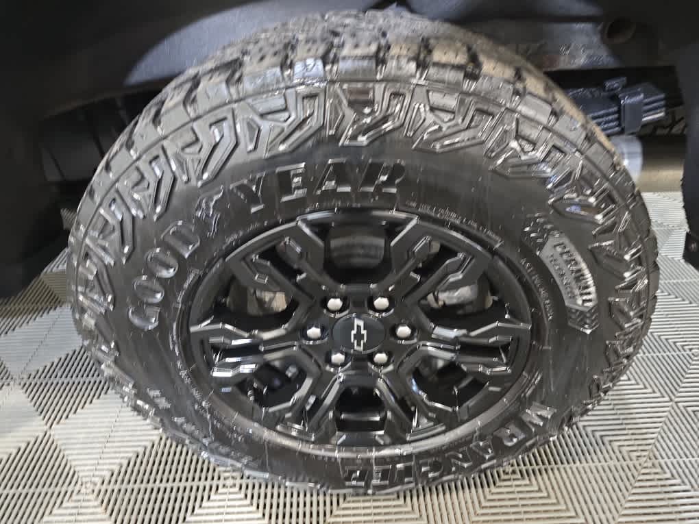 2023 Chevrolet Silverado 1500 ZR2