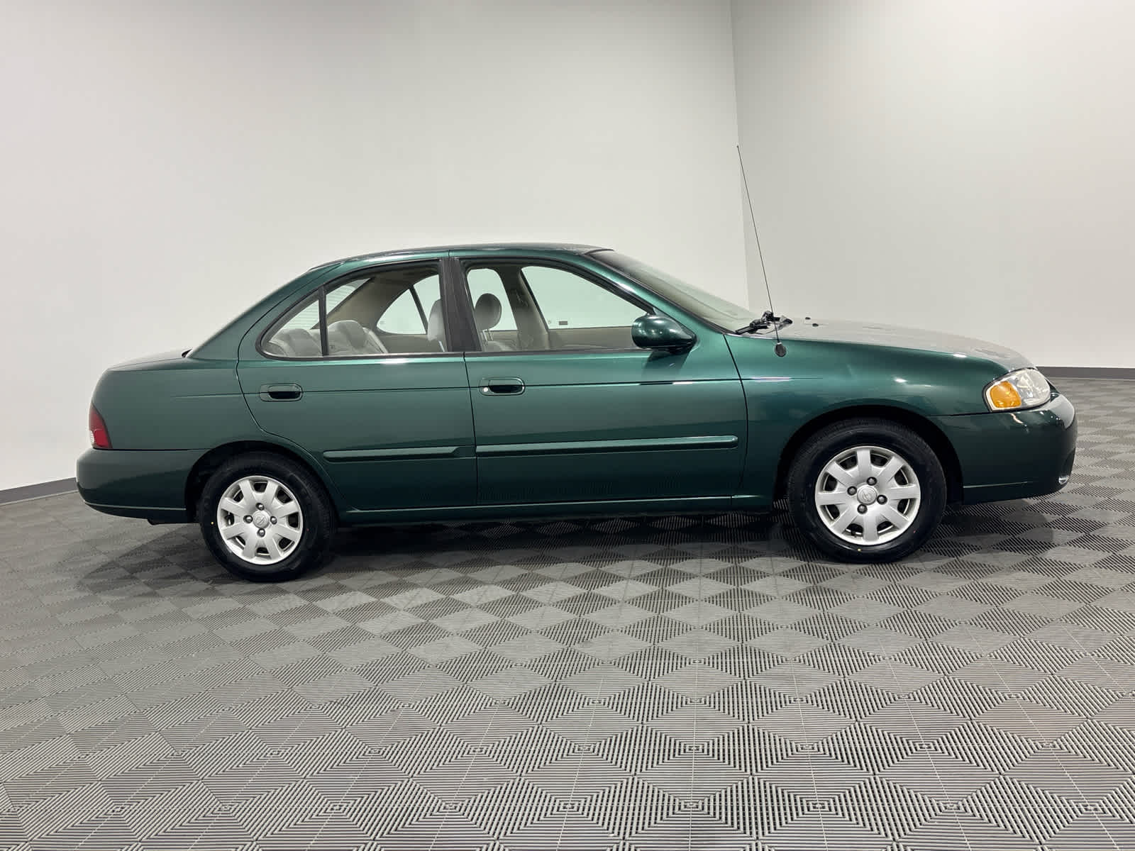 2000 Nissan Sentra XE
