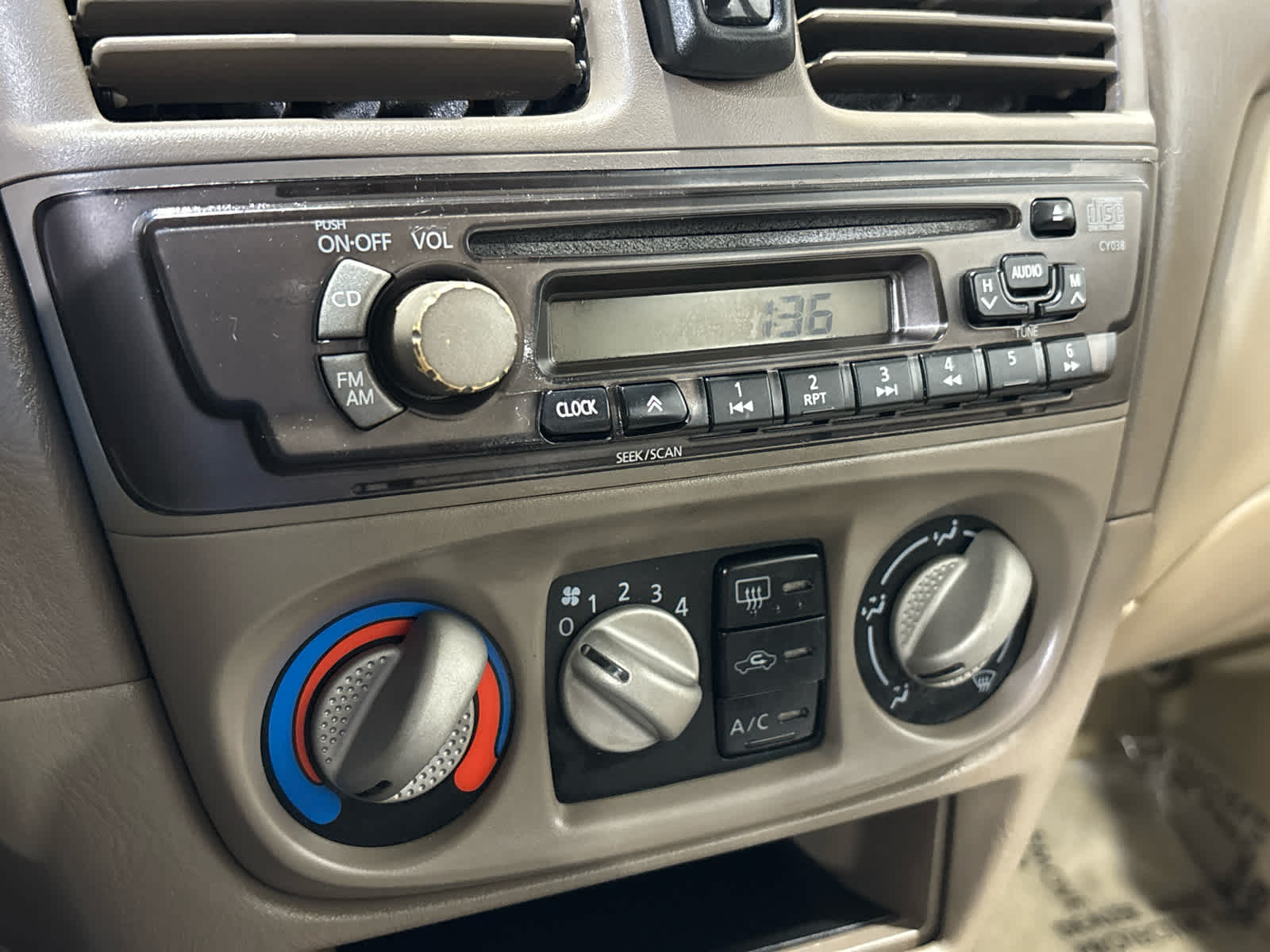 2000 Nissan Sentra XE