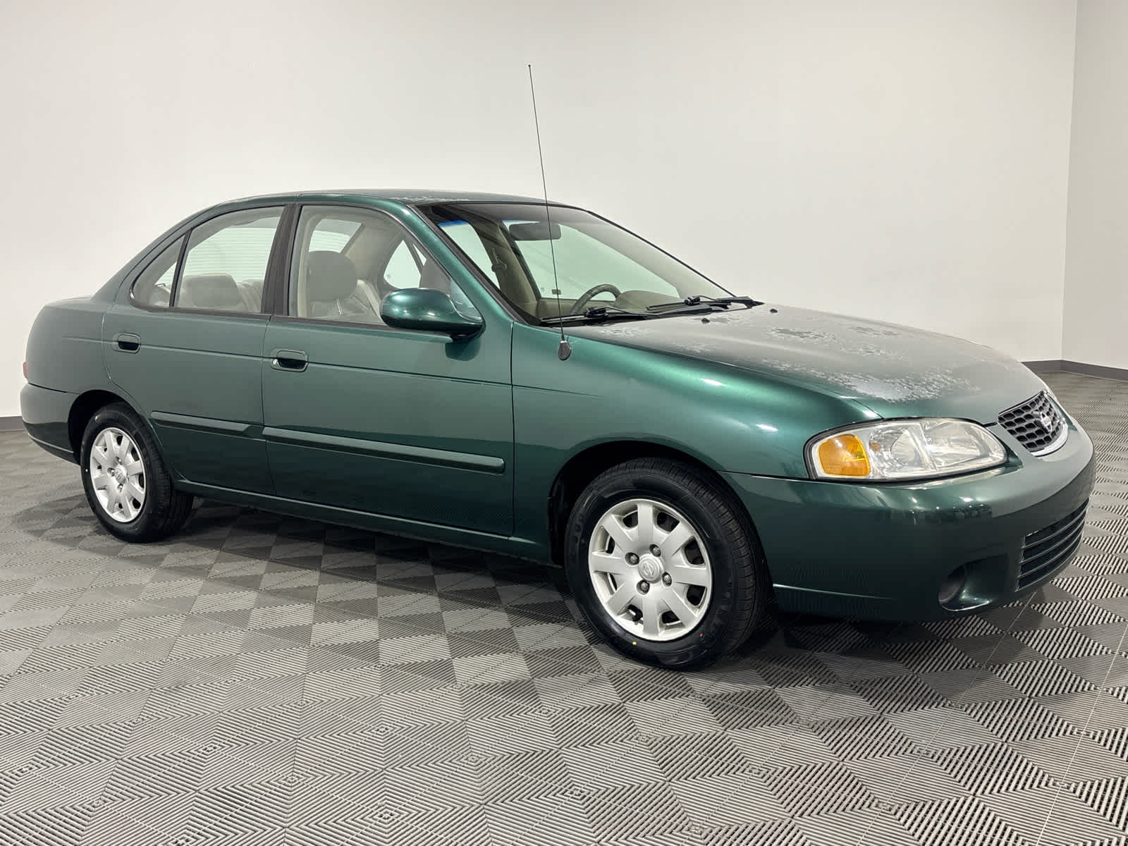 2000 Nissan Sentra XE
