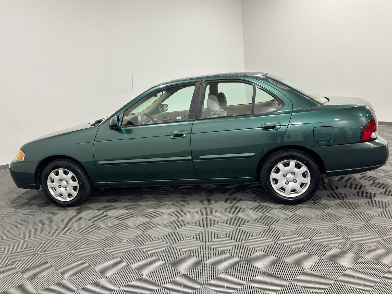 2000 Nissan Sentra XE