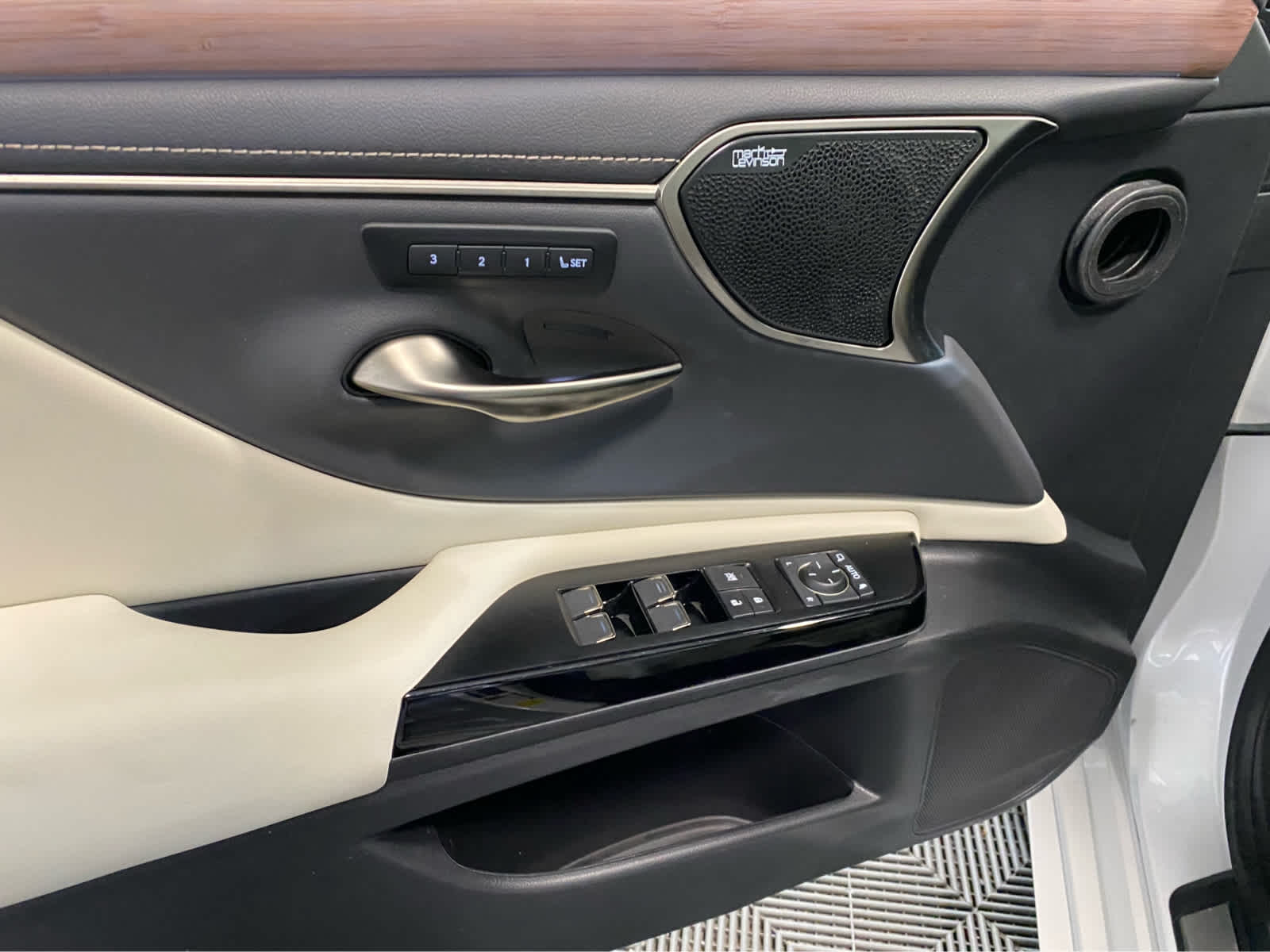 2023 Lexus ES ES 350 Ultra Luxury