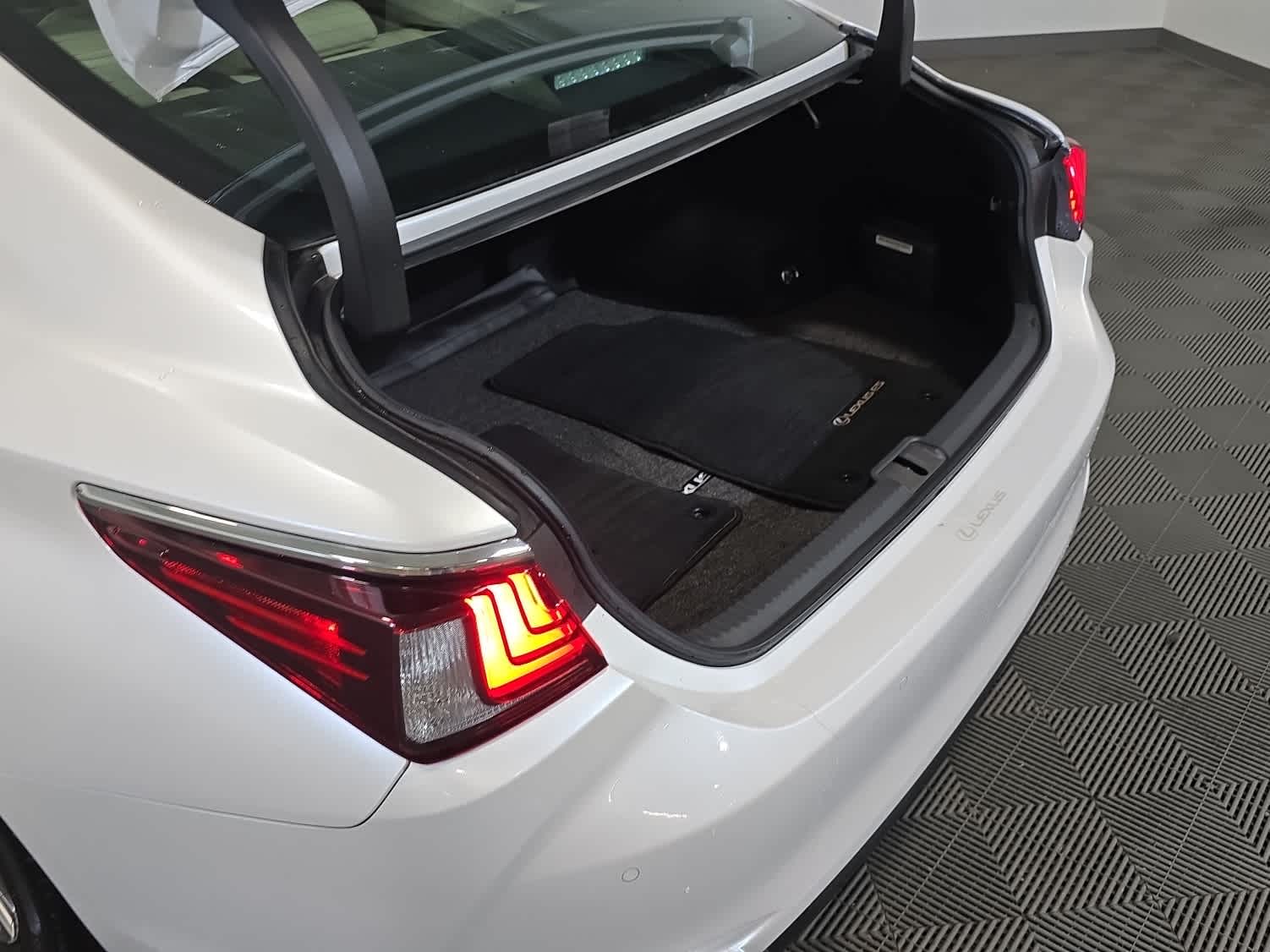 2023 Lexus ES ES 350 Ultra Luxury