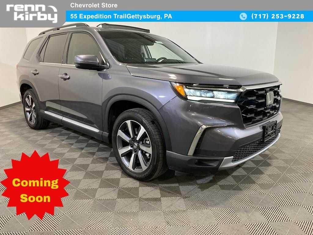 2025 Honda Pilot Touring AWD's photo