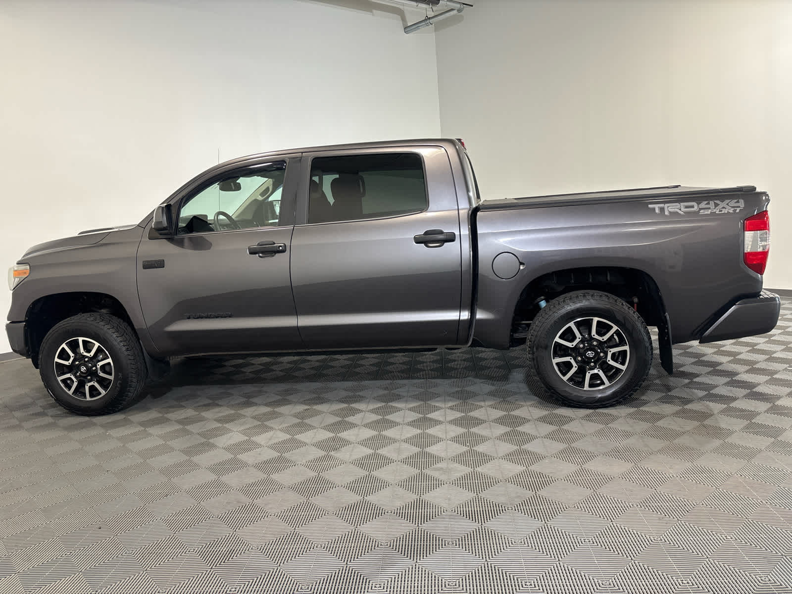 2018 Toyota Tundra 4WD SR5