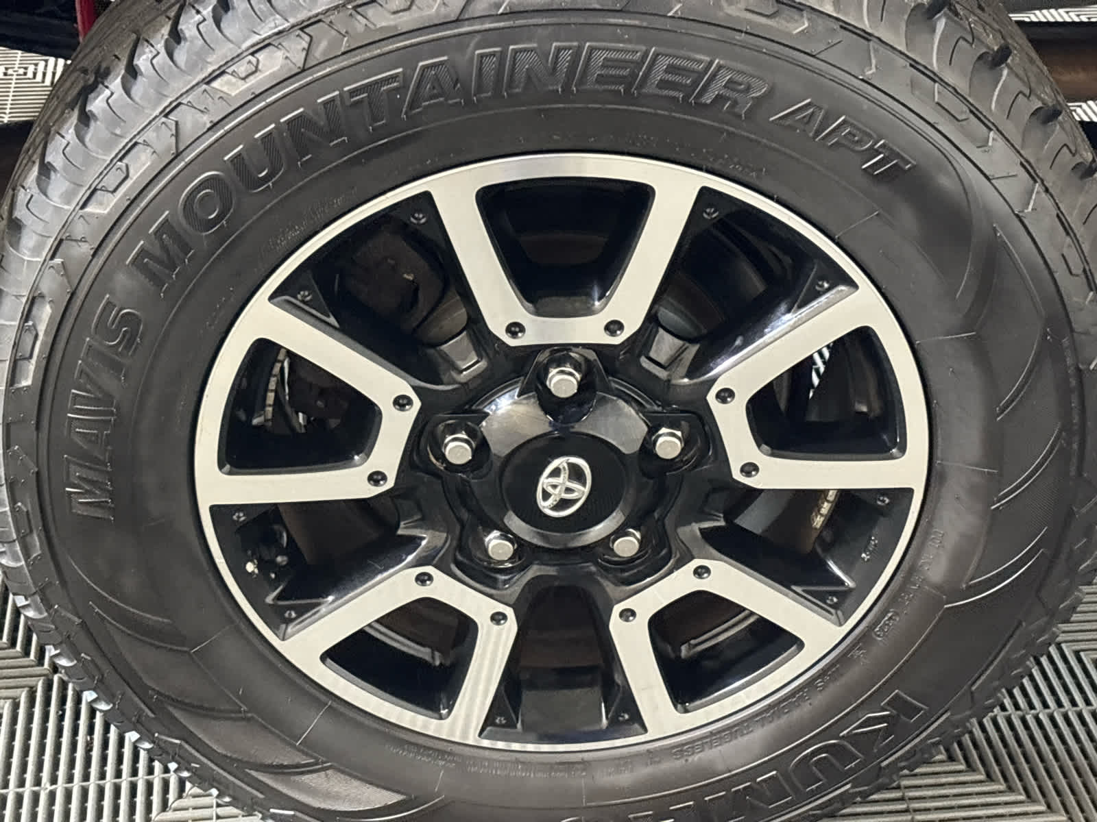 2018 Toyota Tundra 4WD SR5