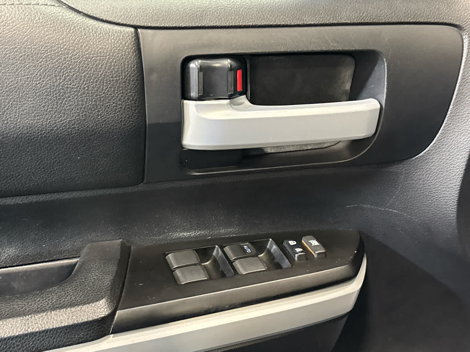 2018 Toyota Tundra 4WD SR5