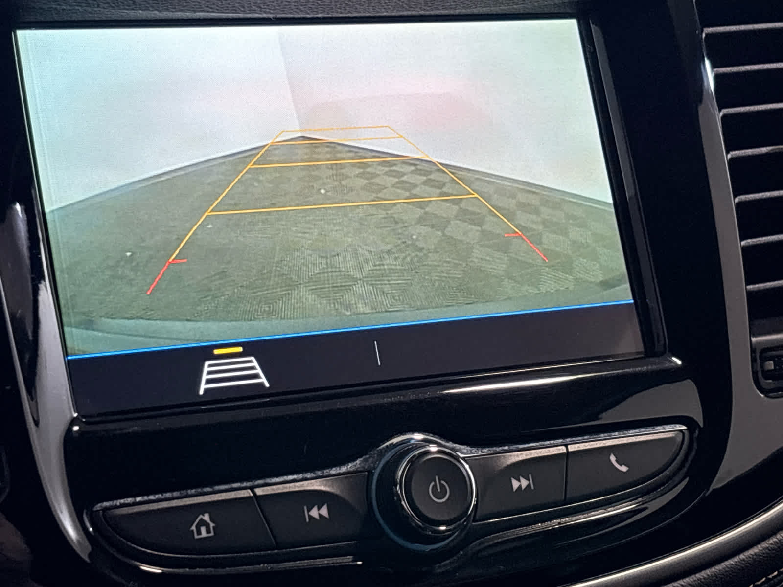 Used 2018 Chevrolet Trax LT with VIN KL7CJPSBXJB574867 for sale in Gettysburg, PA