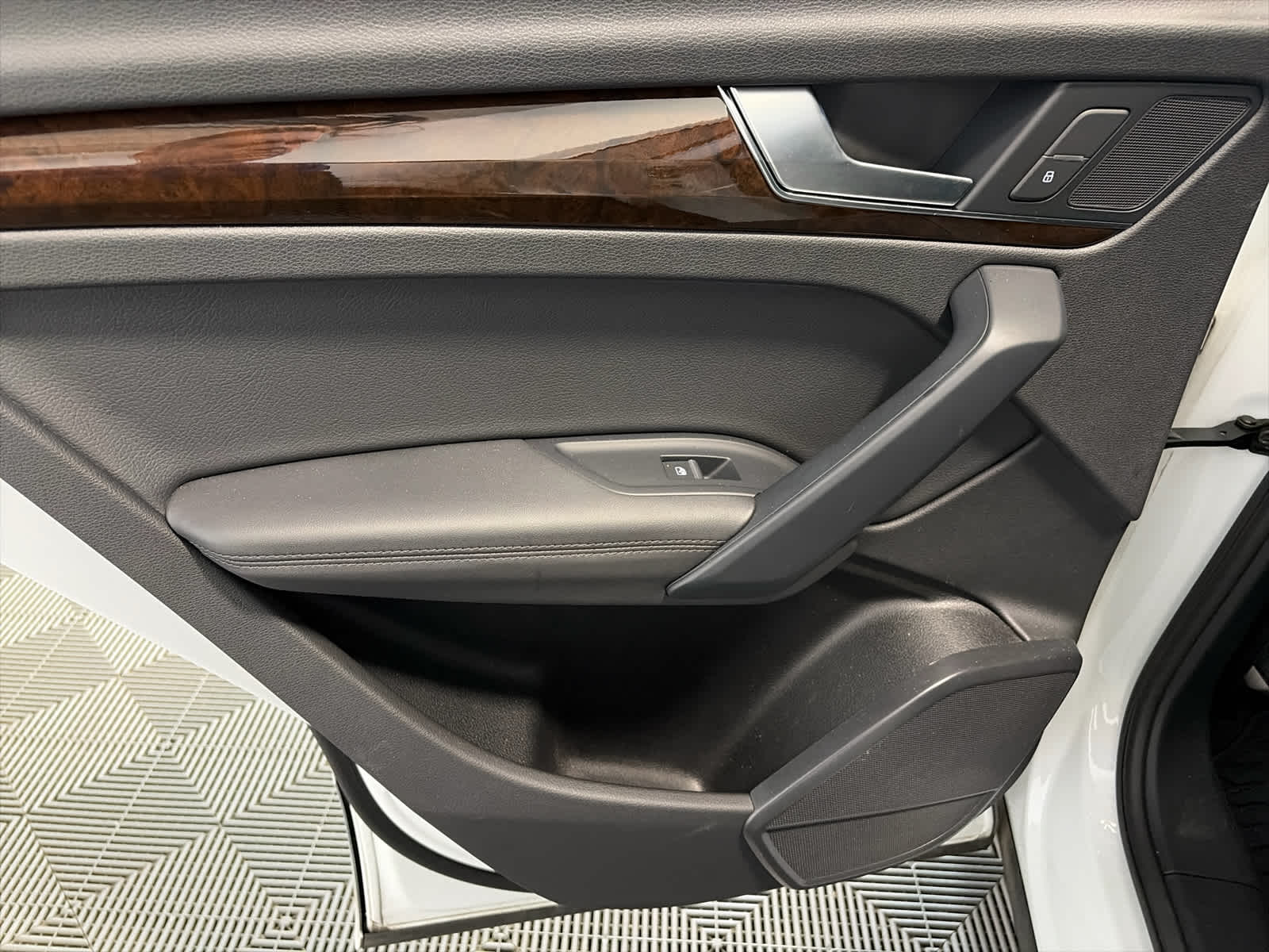 2020 Audi Q5 Premium Plus