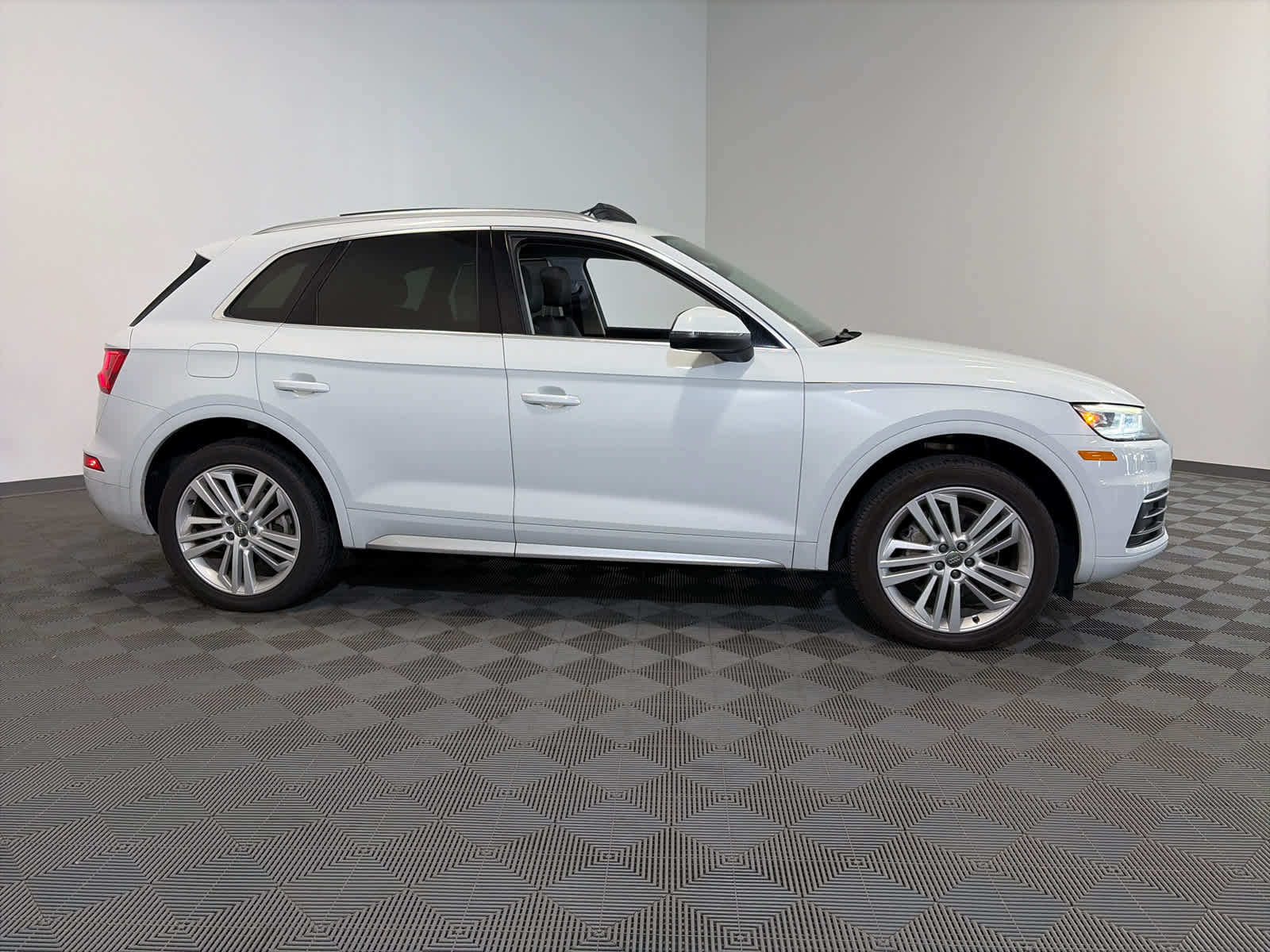 2020 Audi Q5 Premium Plus
