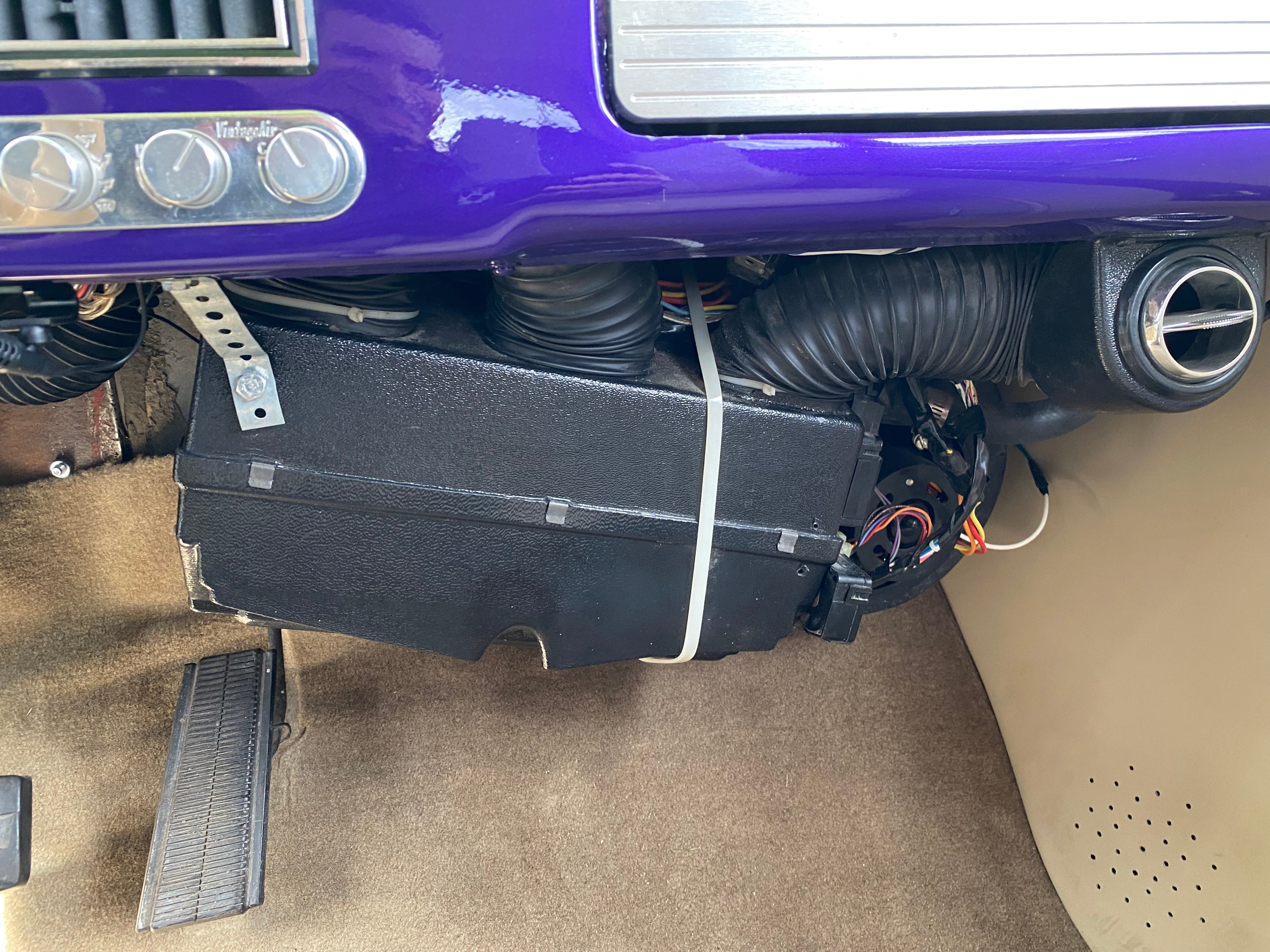 1937 Chevrolet Deluxe Base