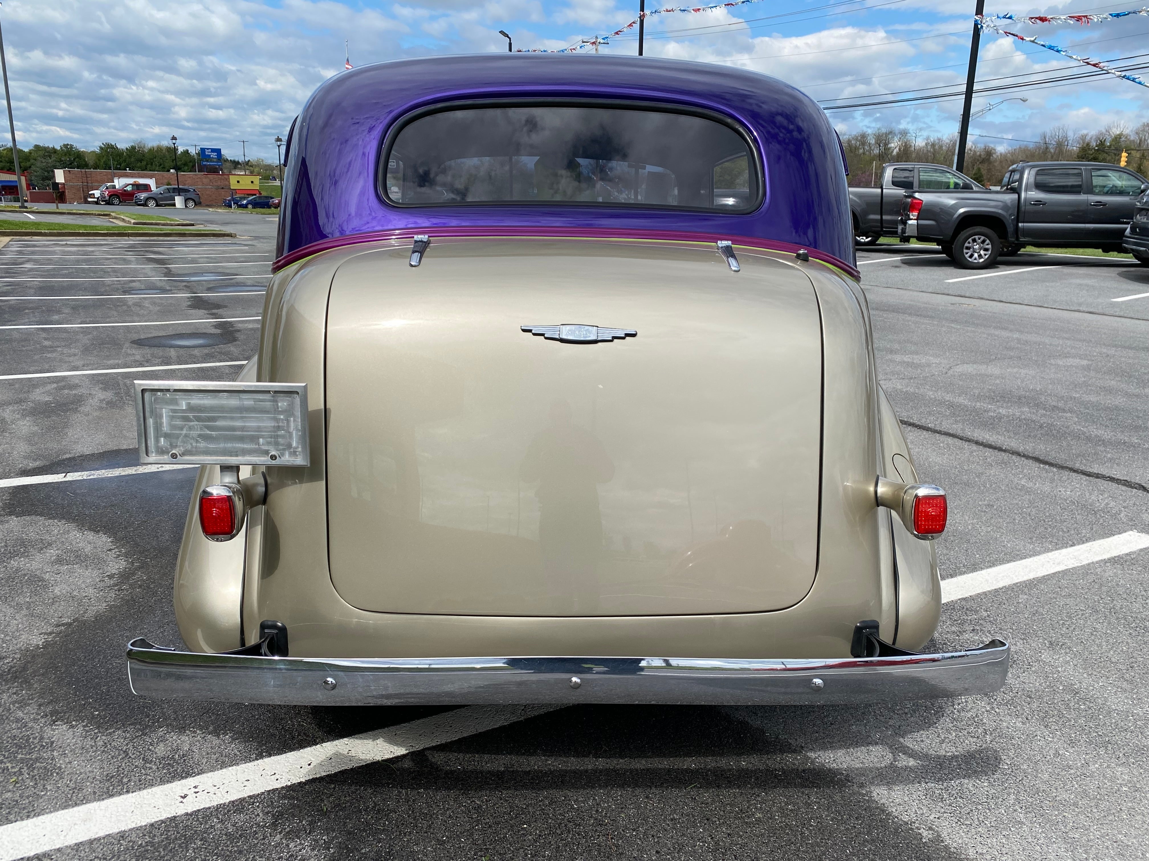 1937 Chevrolet Deluxe Base
