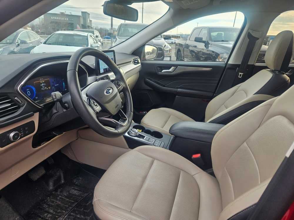 2022 Ford Escape Titanium