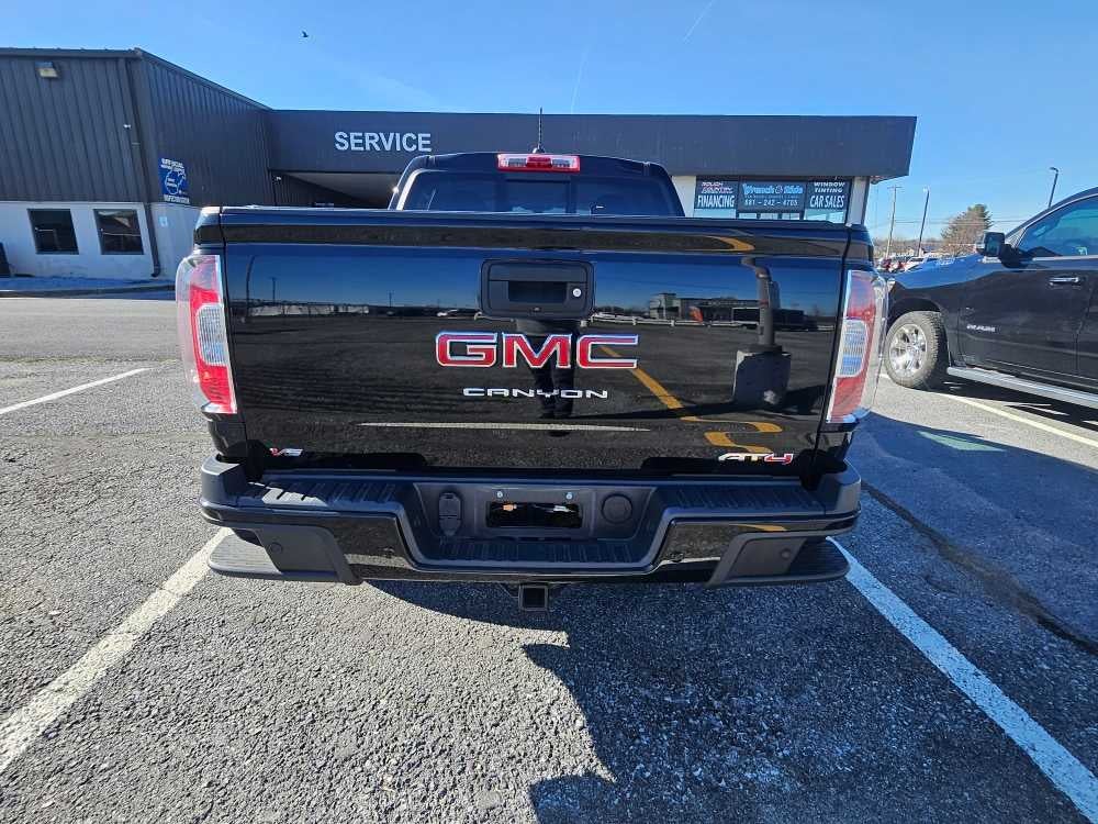 2022 GMC Canyon 4WD AT4 w/Leather