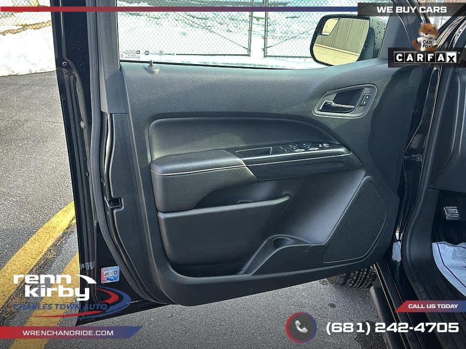 2022 GMC Canyon 4WD AT4 w/Leather