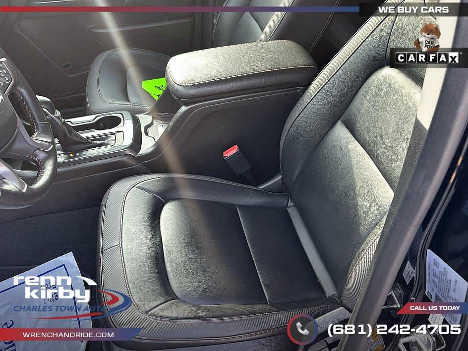 2022 GMC Canyon 4WD AT4 w/Leather