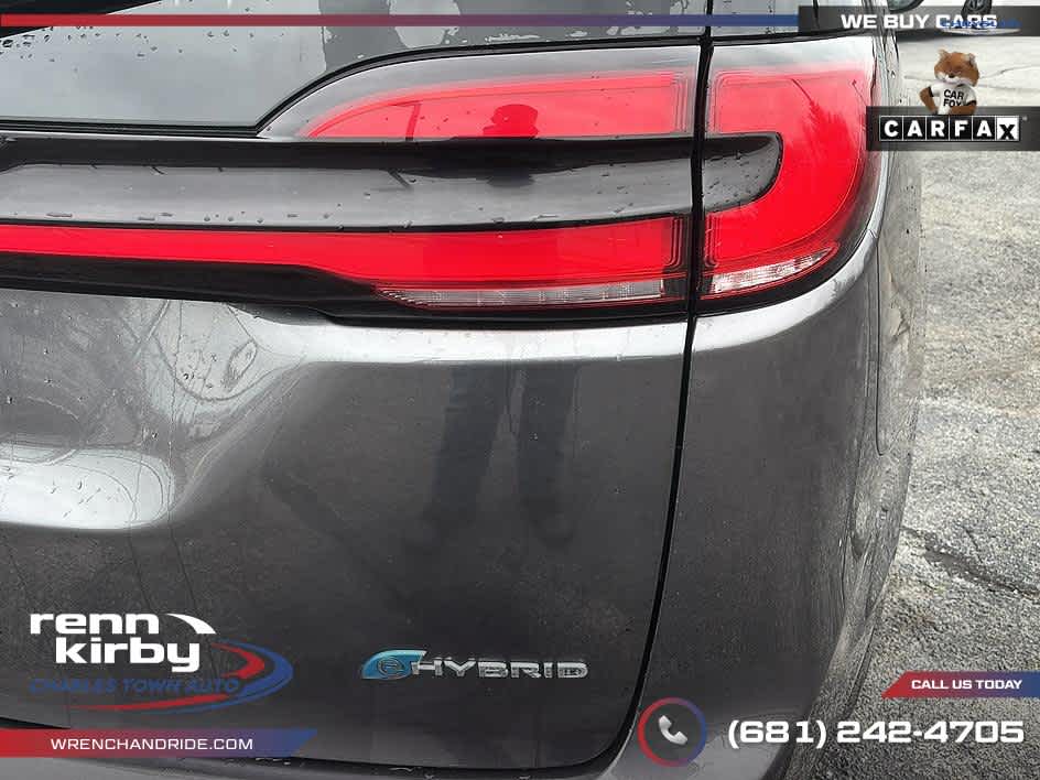 2023 Chrysler Pacifica Hybrid Touring L