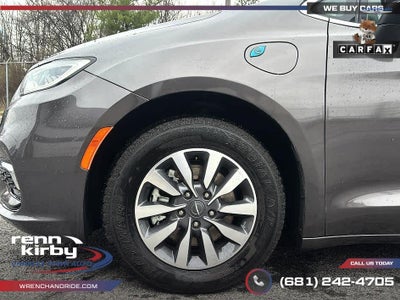 2023 Chrysler Pacifica Hybrid Touring L