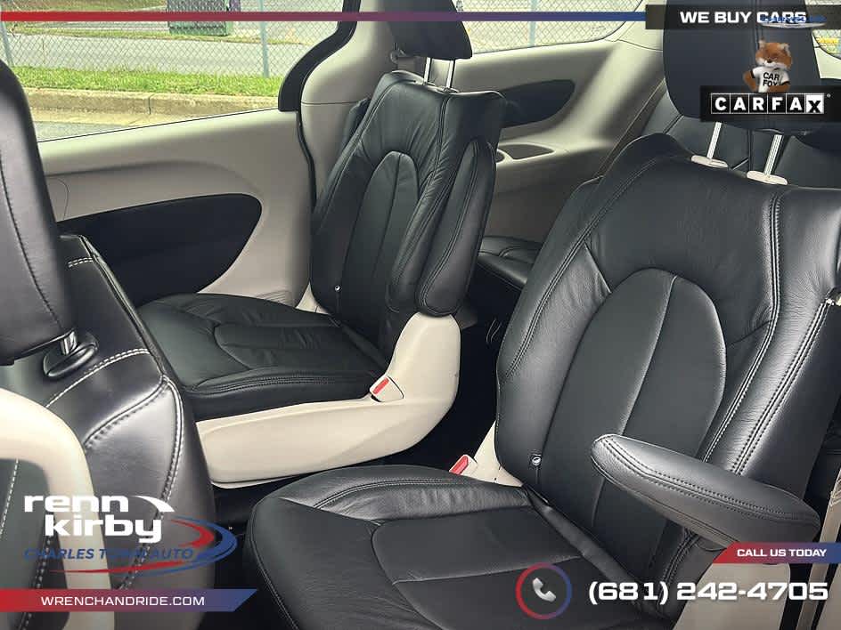 2023 Chrysler Pacifica Hybrid Touring L