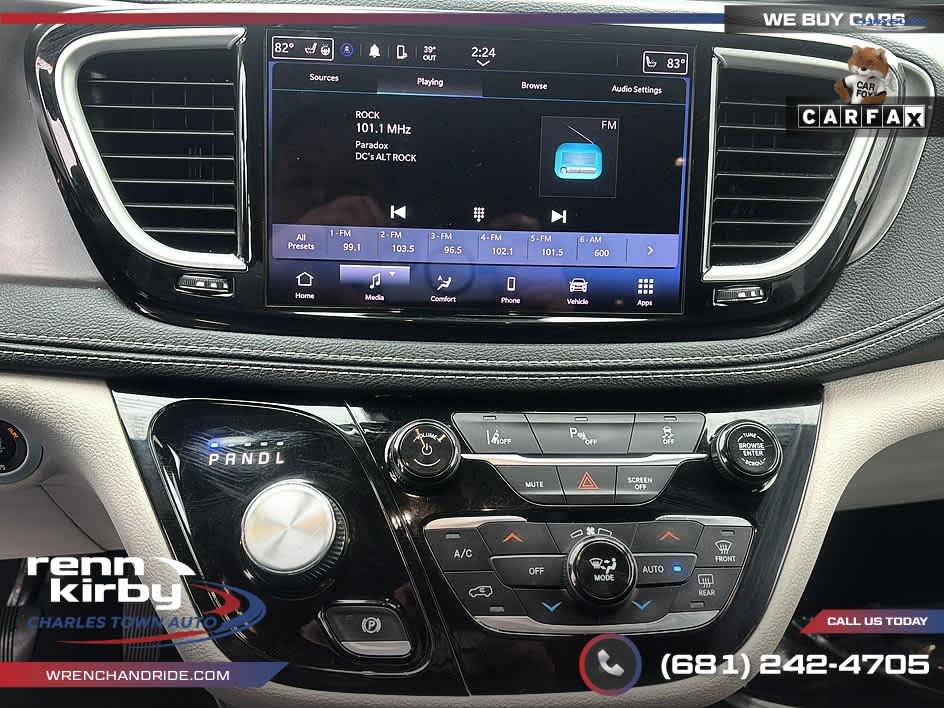 2023 Chrysler Pacifica Hybrid Touring L