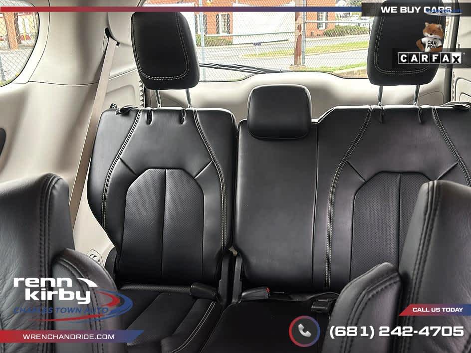 2023 Chrysler Pacifica Hybrid Touring L