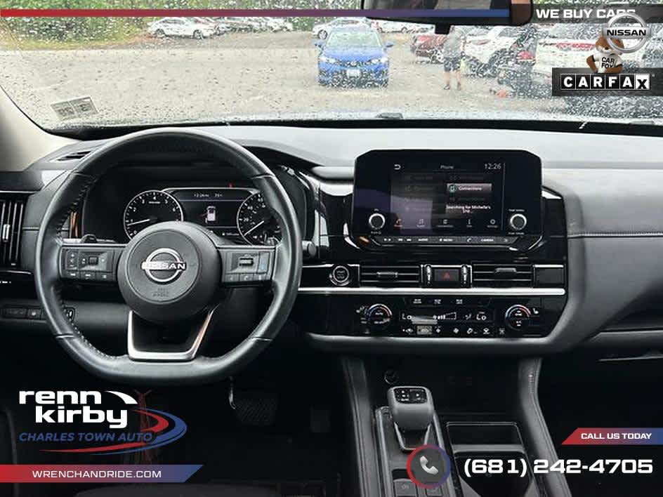 2024 Nissan Pathfinder SV