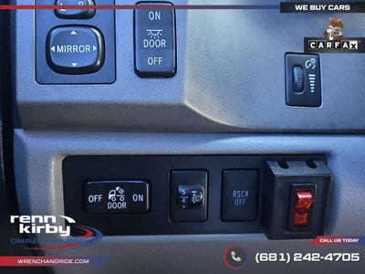 2012 Toyota Tundra CrewMax 5.7L FFV V8 6-Spd AT (Natl)