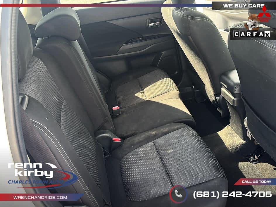 2016 Mitsubishi Outlander ES