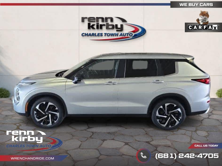 2022 Mitsubishi Outlander SE