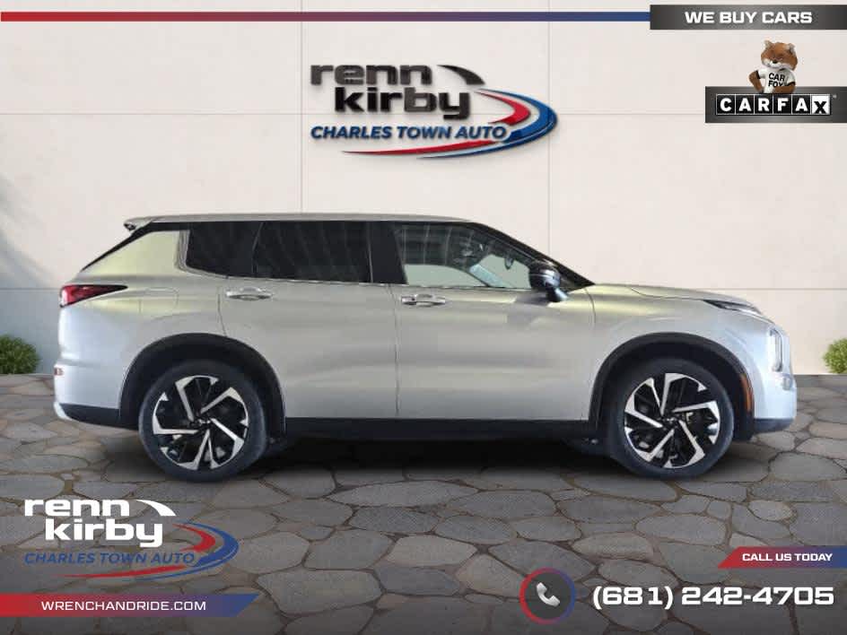 2022 Mitsubishi Outlander SE