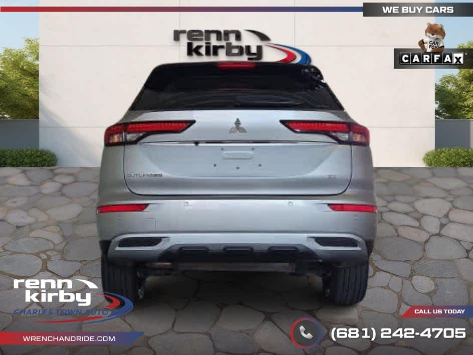 2022 Mitsubishi Outlander SE