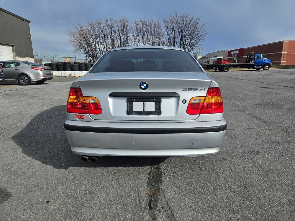 2002 BMW 3 Series 325xi